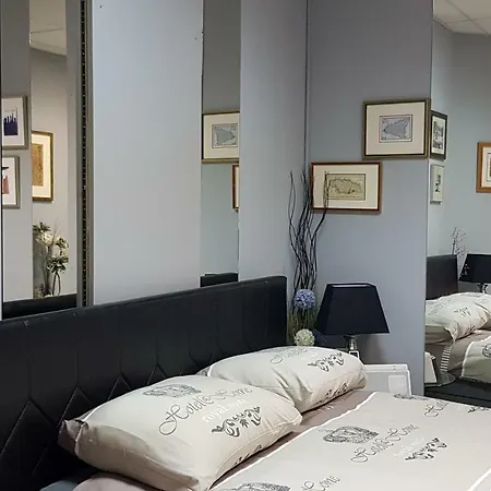 Charming Design In The Heart Of Apartment